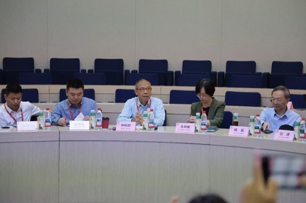配资吧 钟睒睒谈代工：农夫山泉有核心技术，想代工也代不了